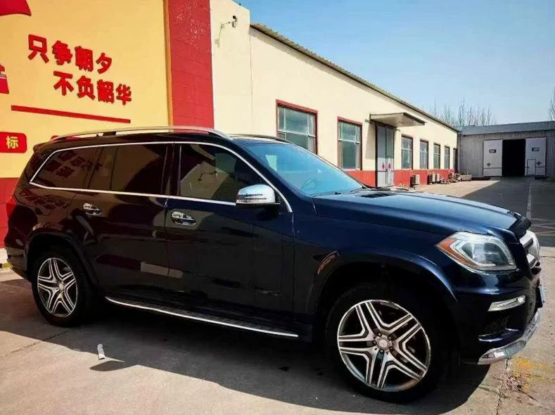 奔驰GLS 正面外观三
