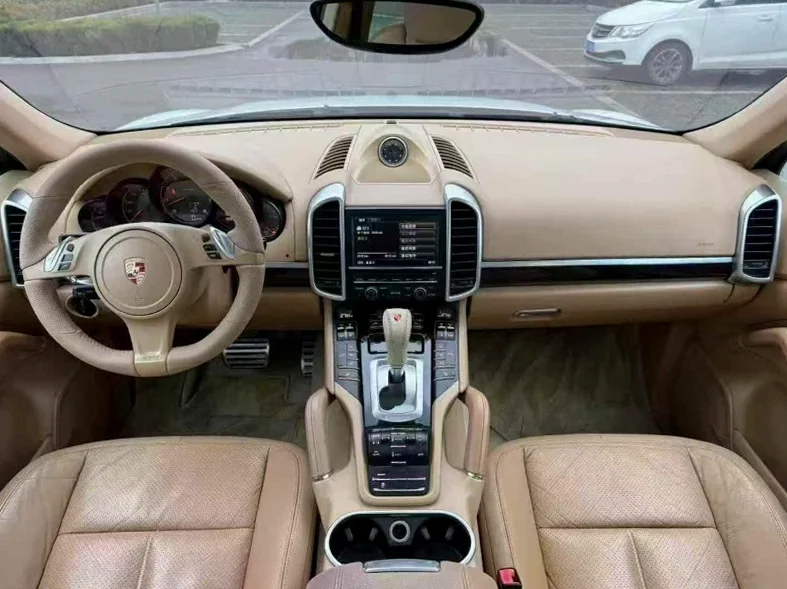 保时捷卡宴 后面外观二