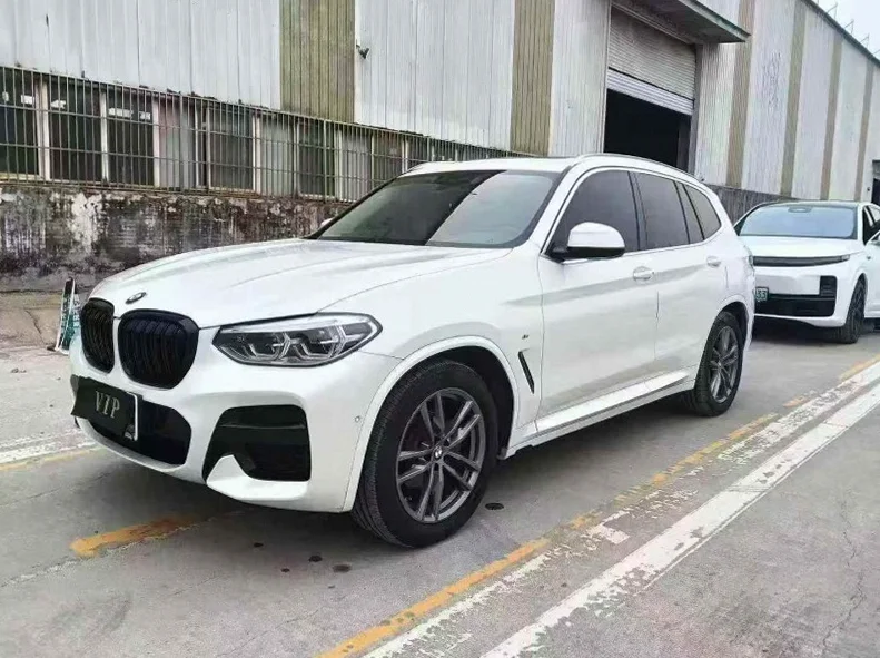 宝马X3 正面外观二
