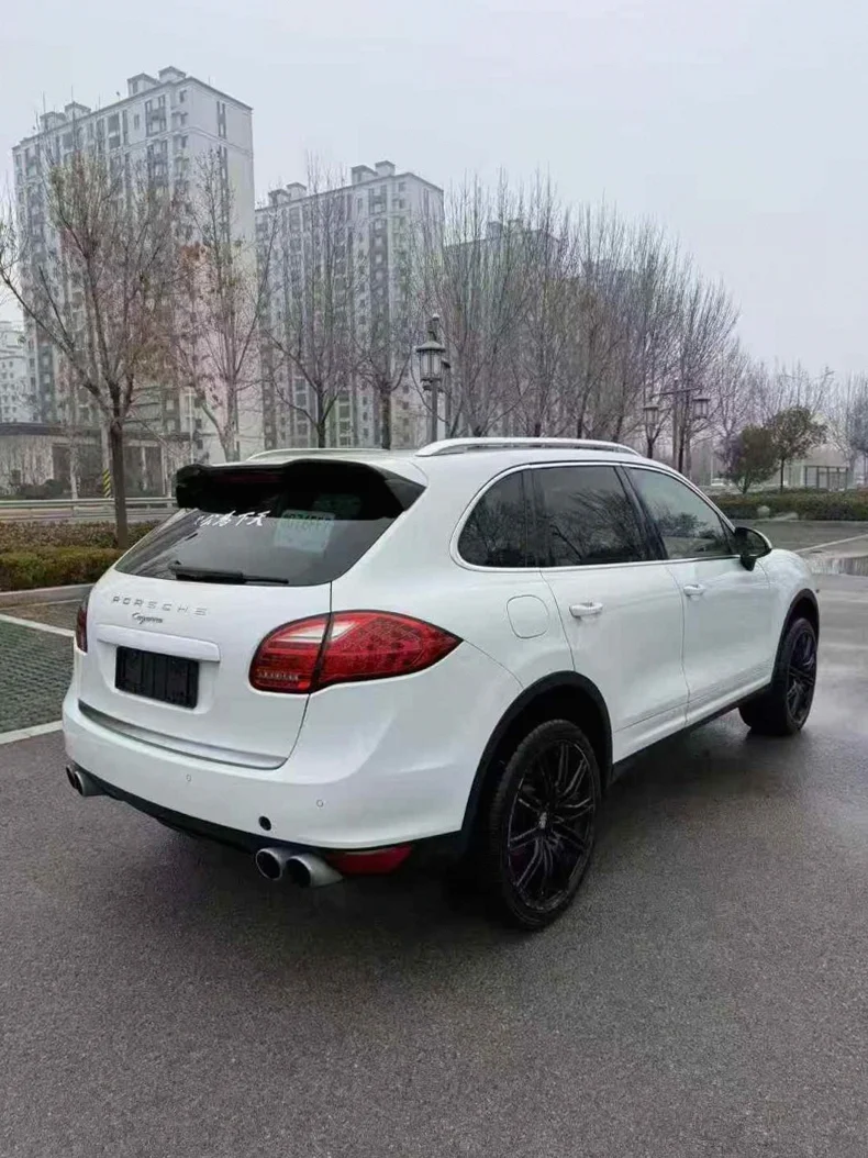 保时捷卡宴 内饰后排