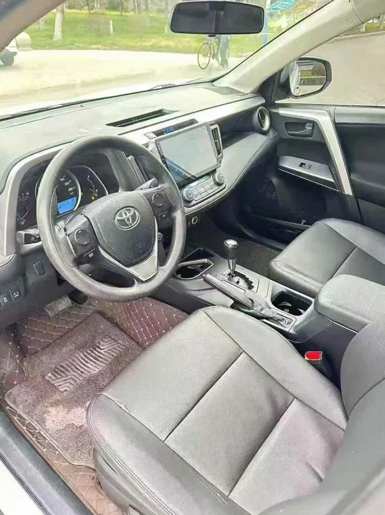 丰田RAV4荣放 后面外观二