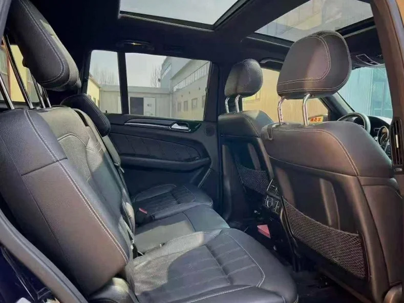 奔驰GLS 后面外观二