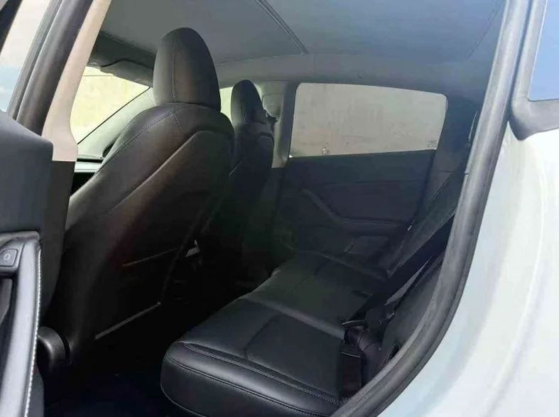 特斯拉MODEL 后面外观三