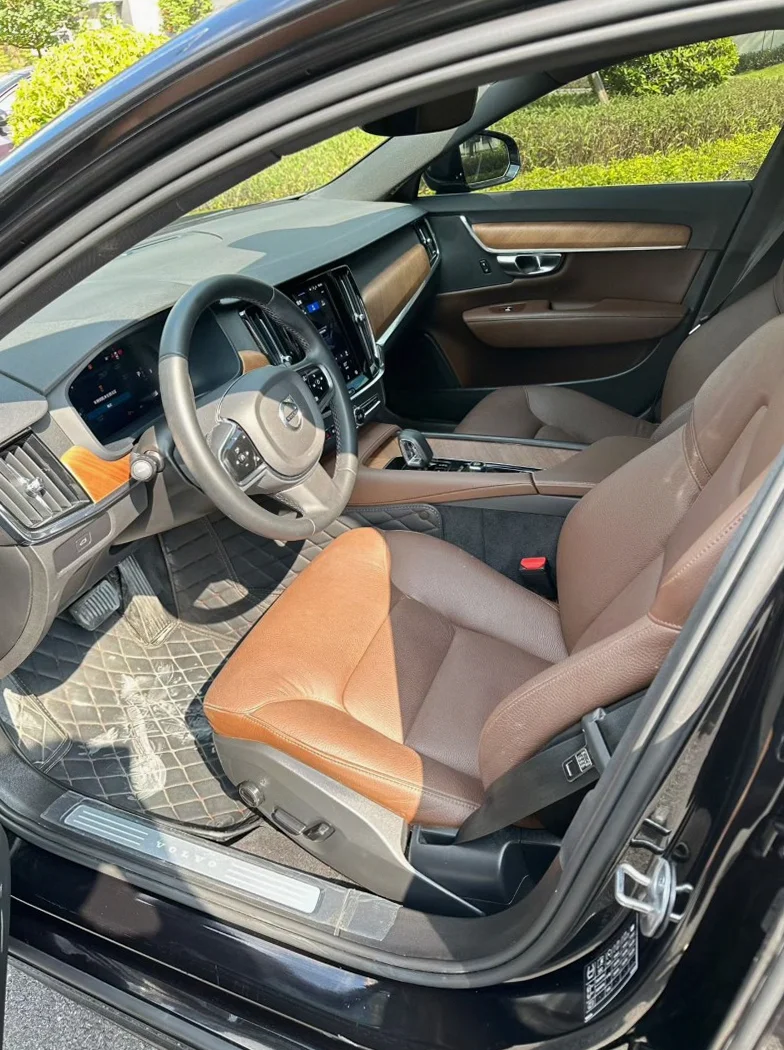 沃尔沃S90 后面外观二