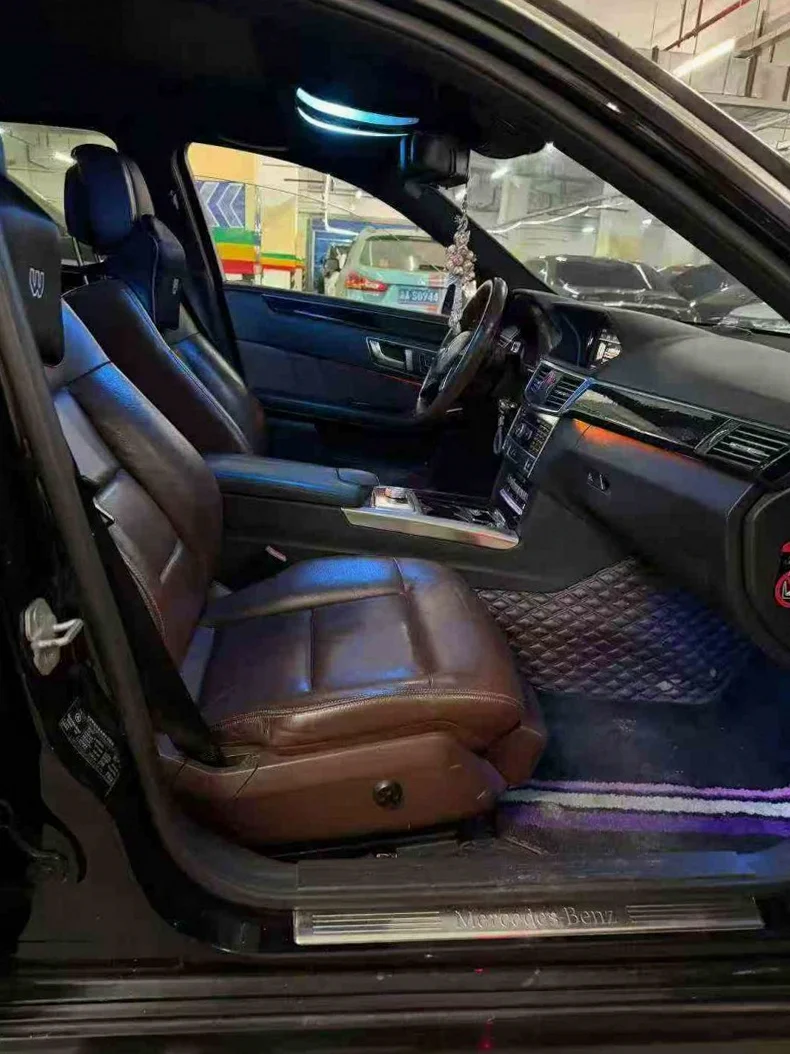 奔驰E 后面外观二