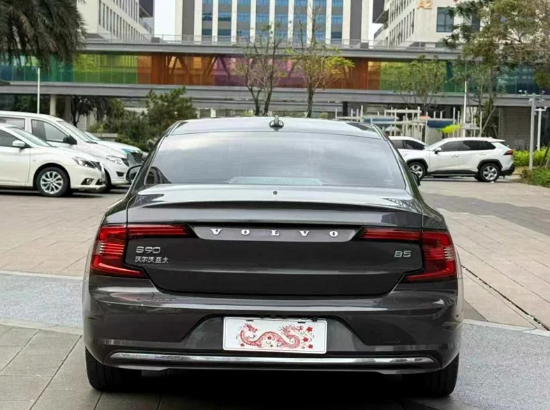 沃尔沃S90 驾驶室