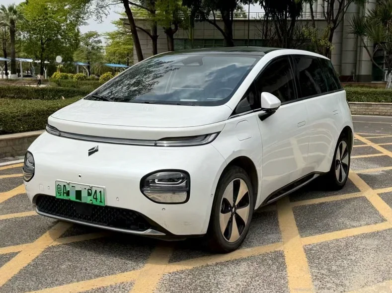 宝骏云朵 驾驶室