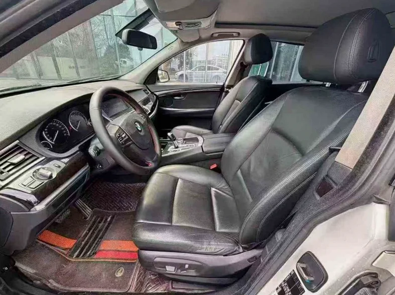 宝马5系 后面外观一