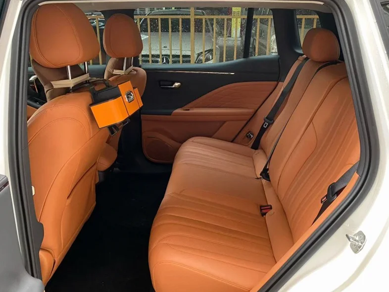 传祺埃安V 后面外观一