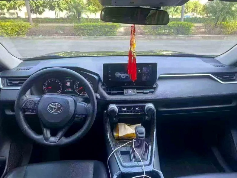 丰田威兰达 后面外观一