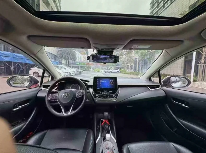 丰田卡罗拉 内饰后排