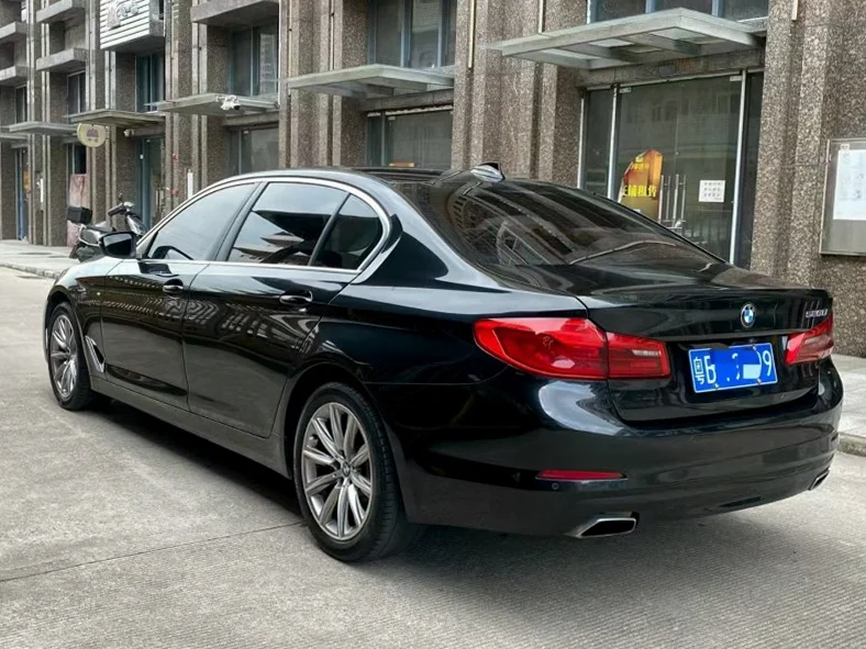 宝马5系 内饰前排