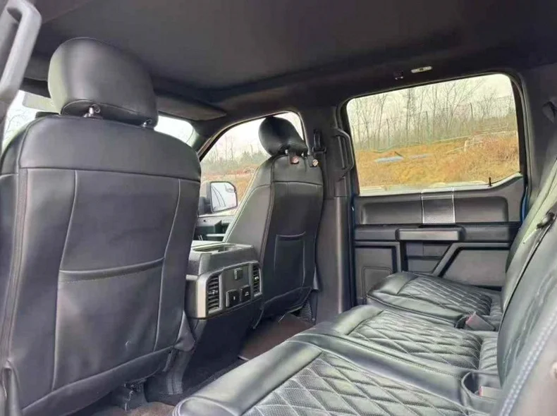 福特猛禽 后面外观二