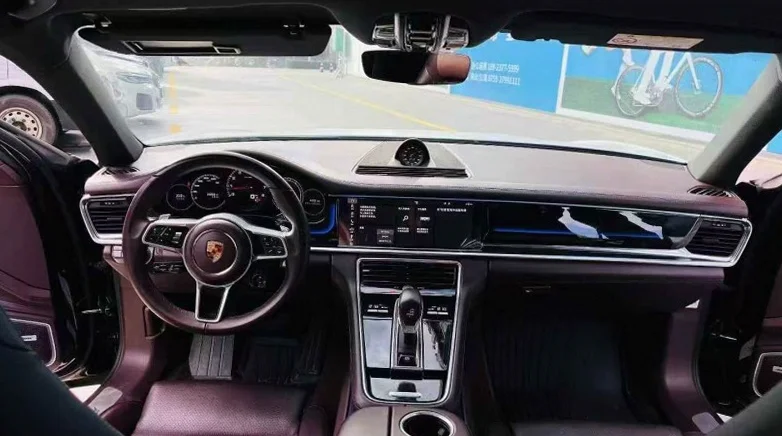 保时捷帕拉梅拉 后面外观二