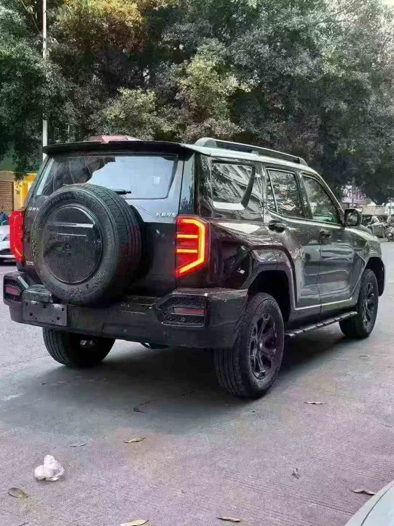 长城汽车坦克 后面外观二