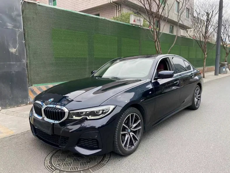 宝马3系 正面外观三