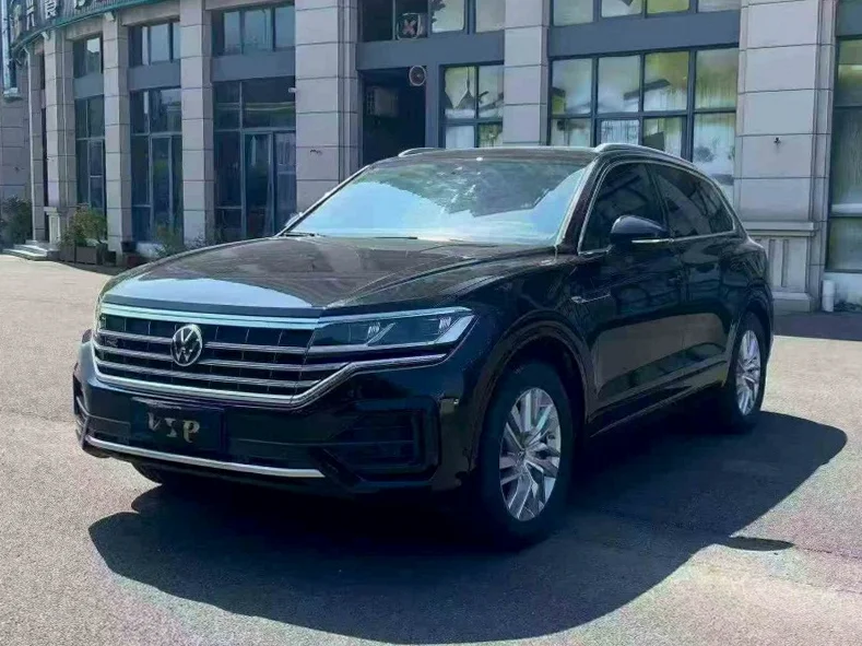 大众途锐 正面外观二