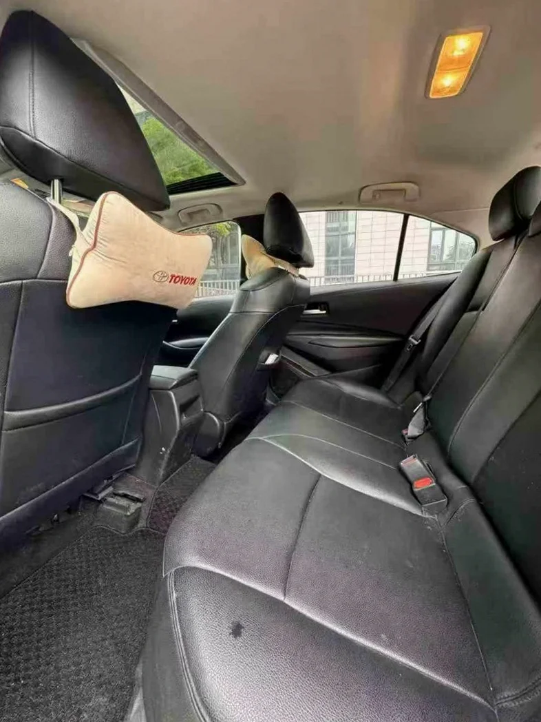 丰田卡罗拉 内饰前排