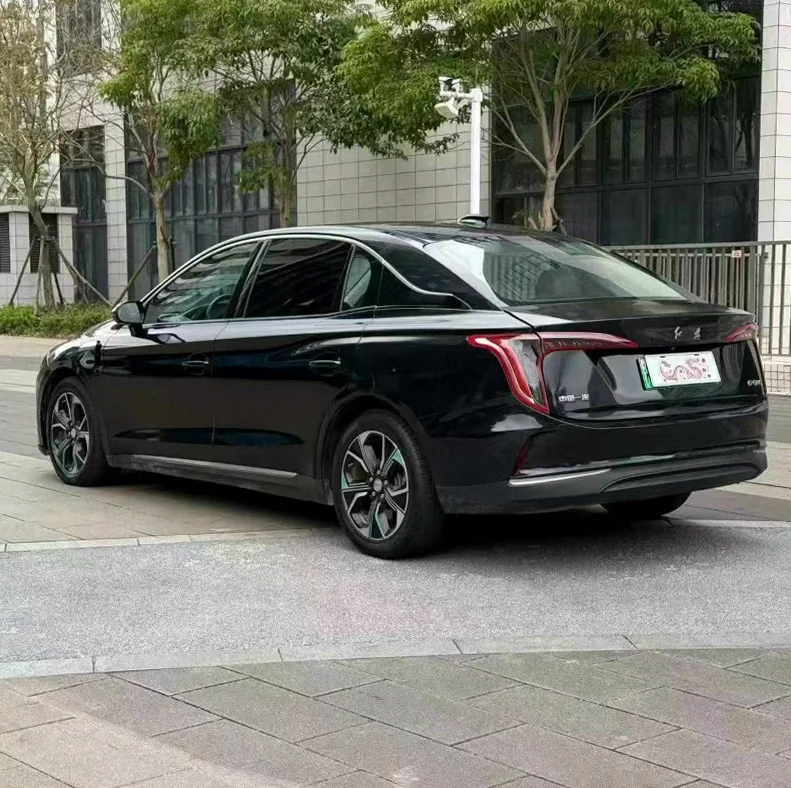 红旗E-QM5 内饰前排