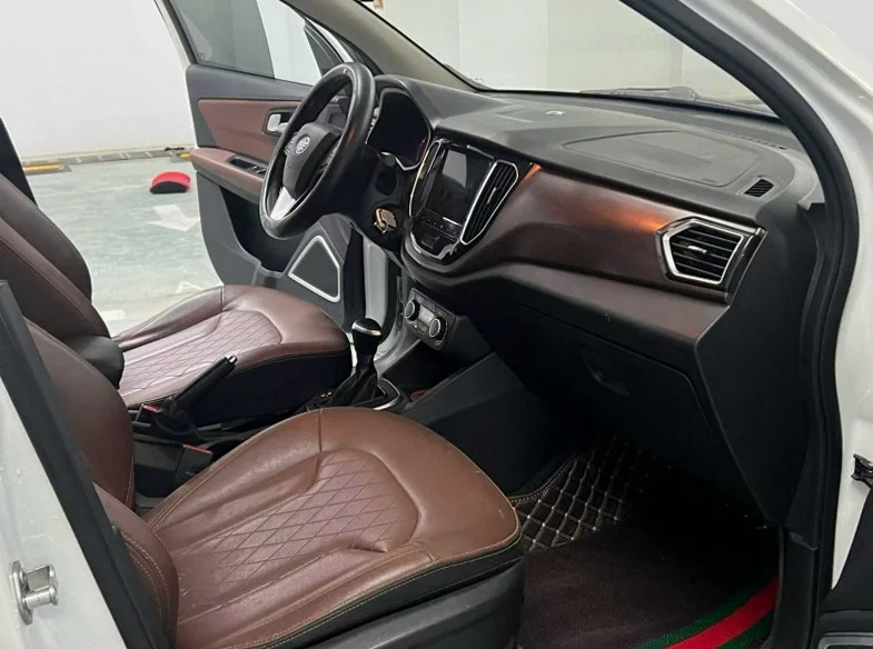 一汽森雅 后面外观三