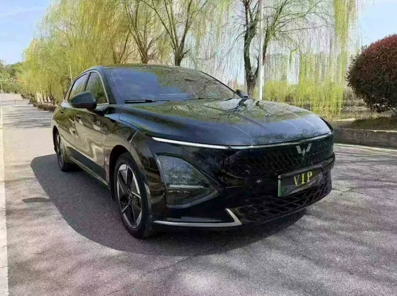 五菱汽车星光 正面外观三