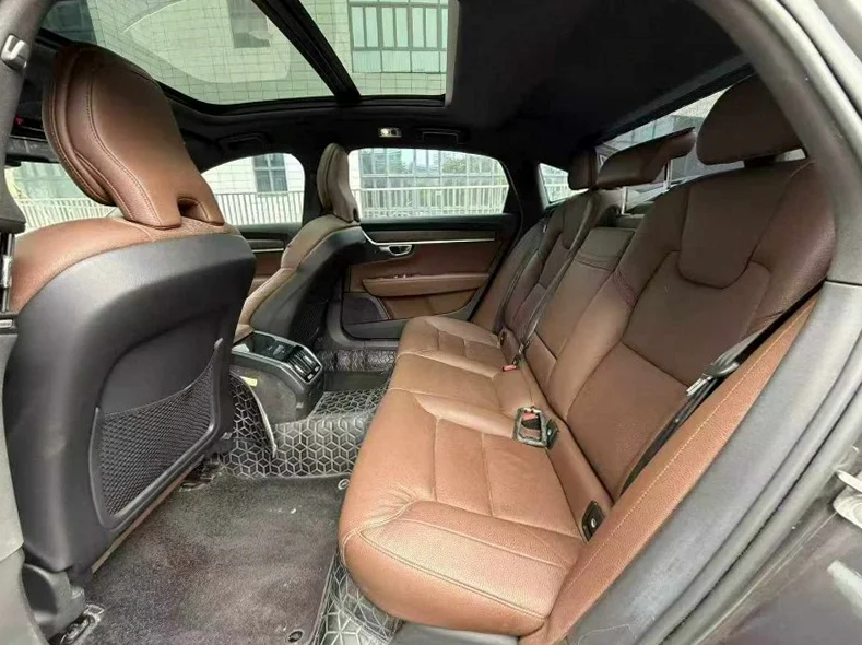 沃尔沃S90 后面外观二