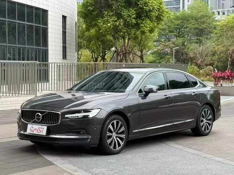 沃尔沃S90 正面外观三