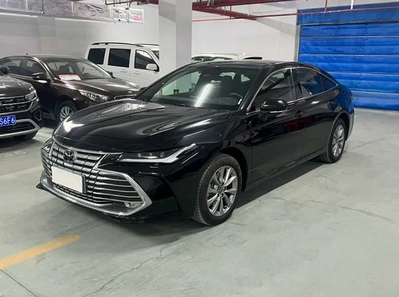 丰田亚洲龙 正面外观二