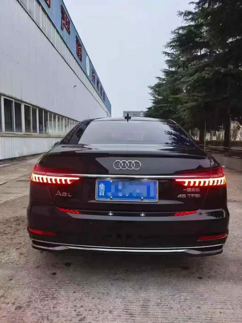 奥迪A6L 内饰后排