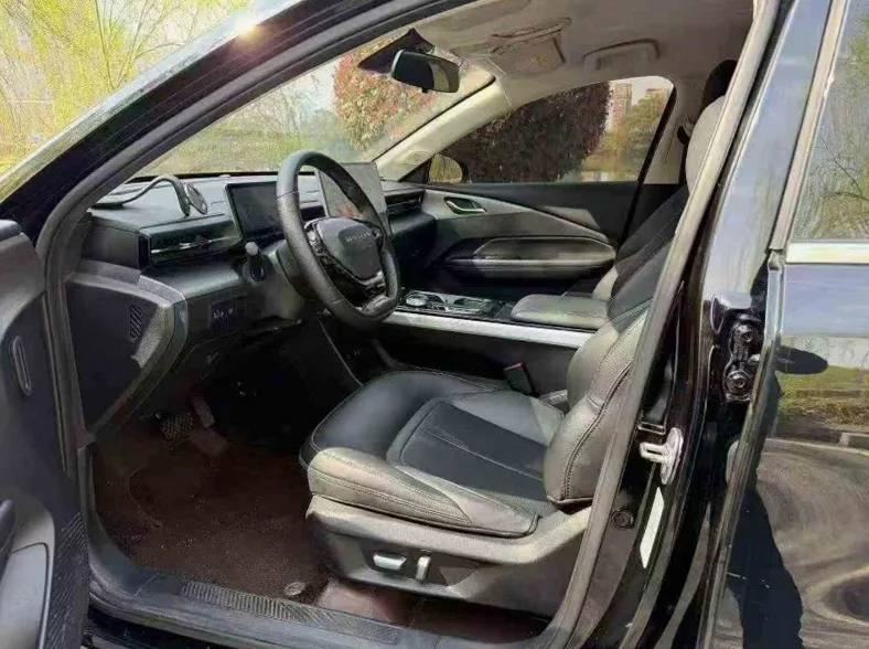 五菱汽车星光 后面外观一