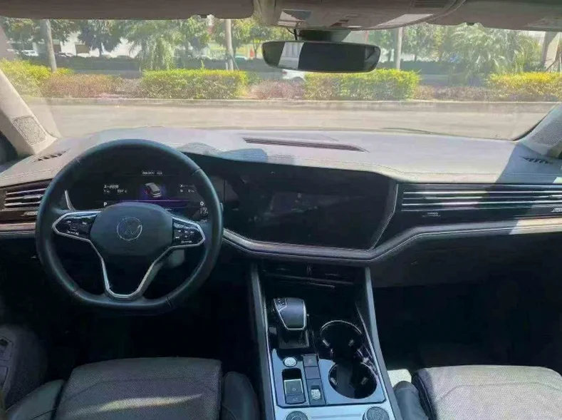 大众途锐 后面外观三