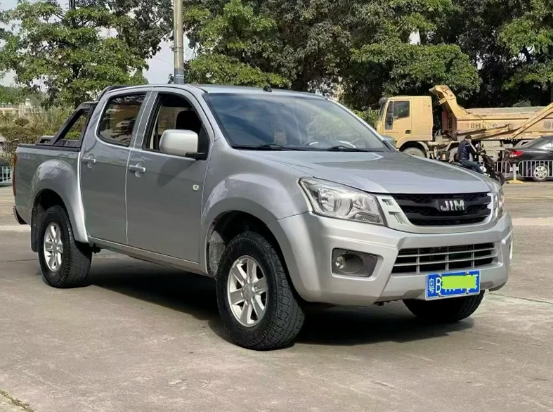 五十铃瑞迈 内饰前排