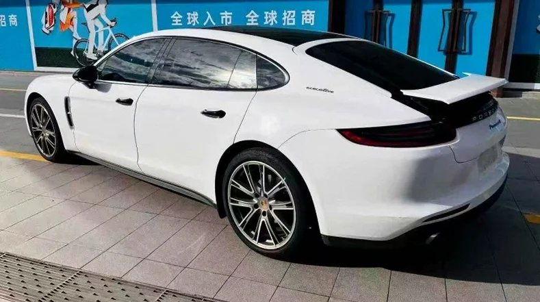 保时捷帕拉梅拉 内饰后排