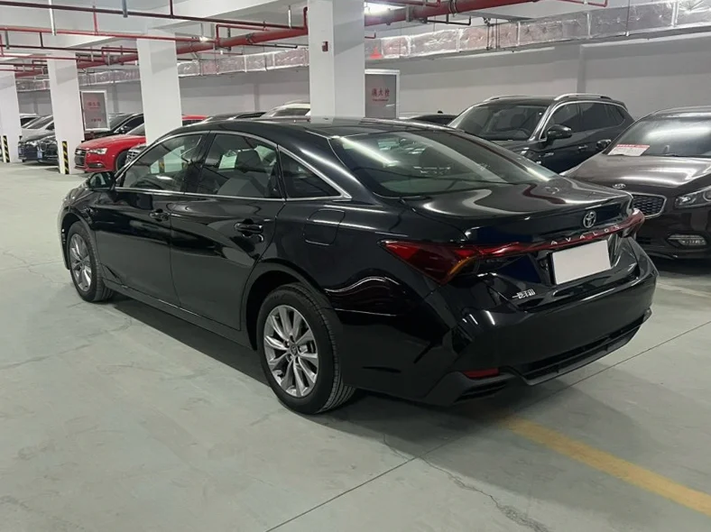 丰田亚洲龙 内饰前排