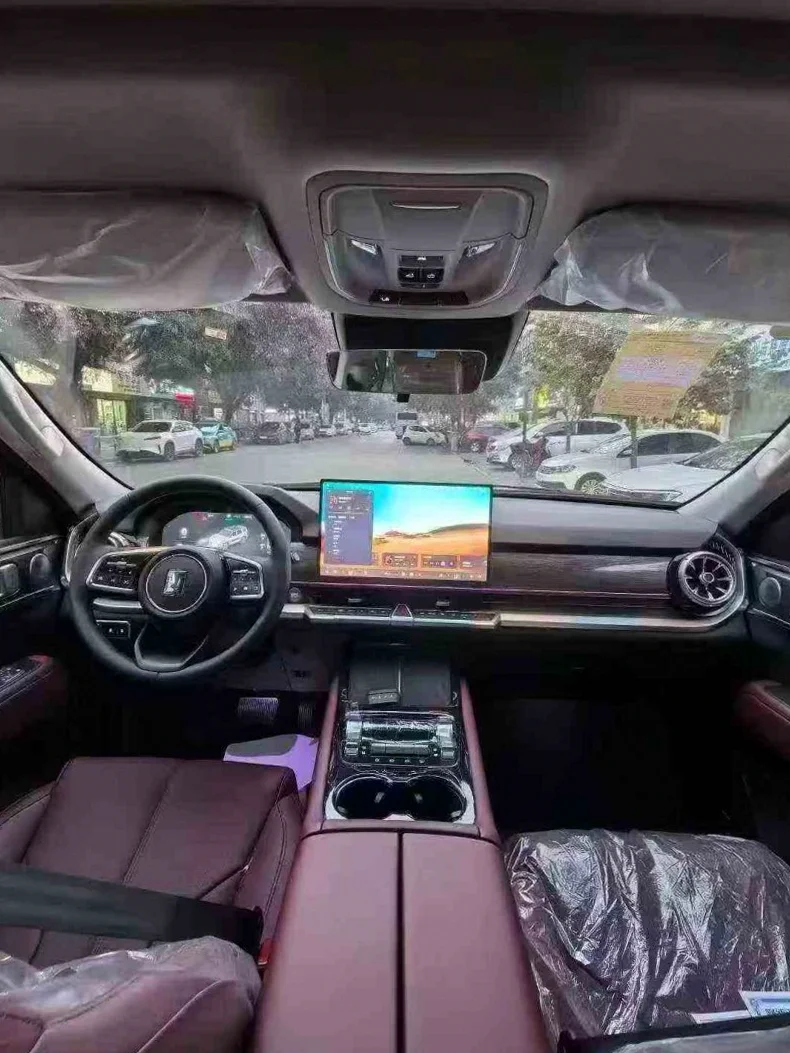 长城汽车坦克 内饰前排