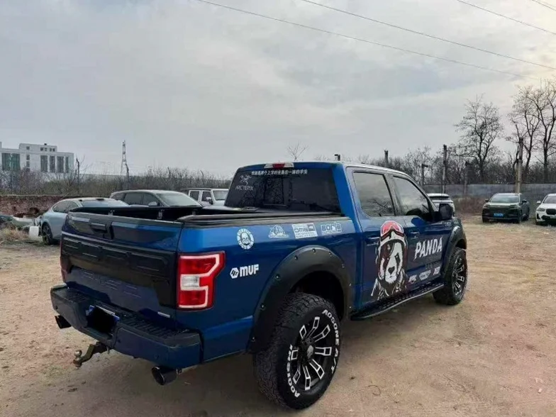 福特猛禽 驾驶室