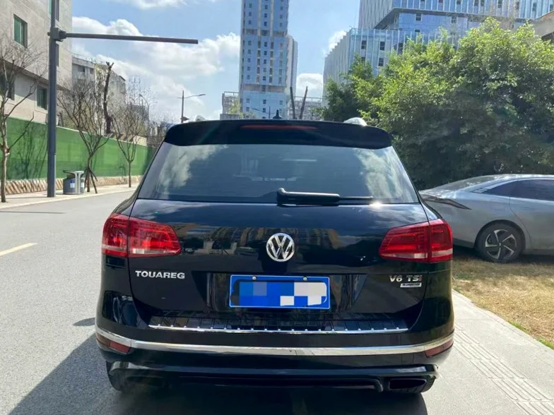 大众途锐 驾驶室