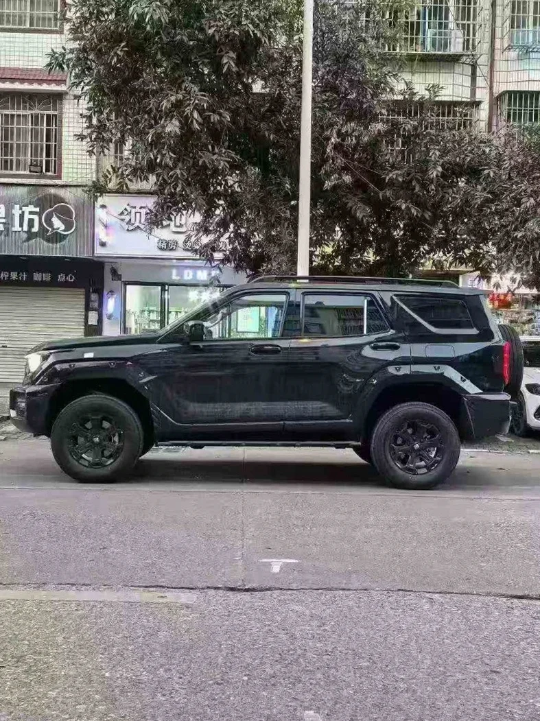 长城汽车坦克 正面外观二