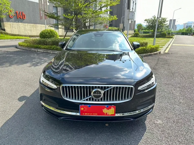 25年沃尔沃S90 顶配2.0T