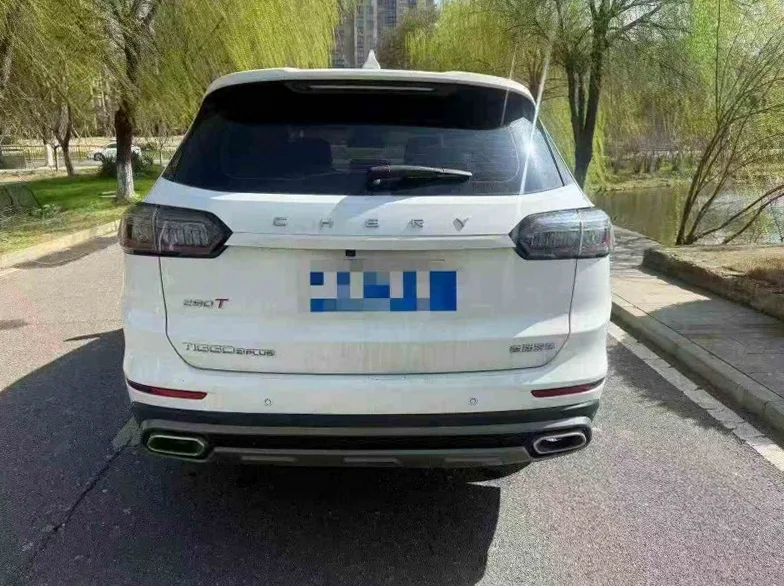 奇瑞瑞虎 内饰后排