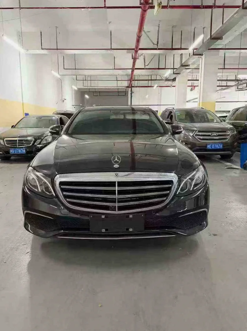 19年奔驰E300L 2.0T时尚行政立标