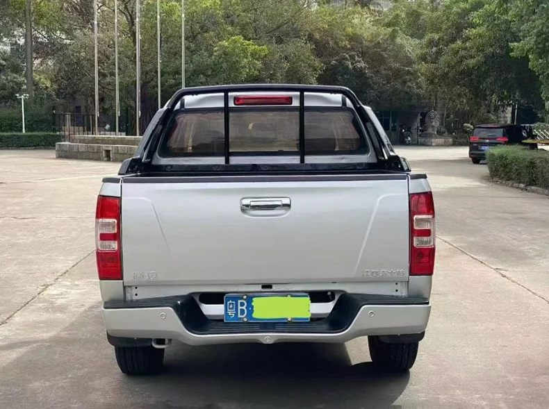 五十铃瑞迈 正面外观二