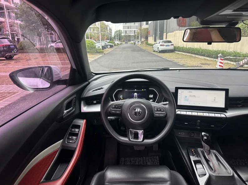 名爵5 正面外观三