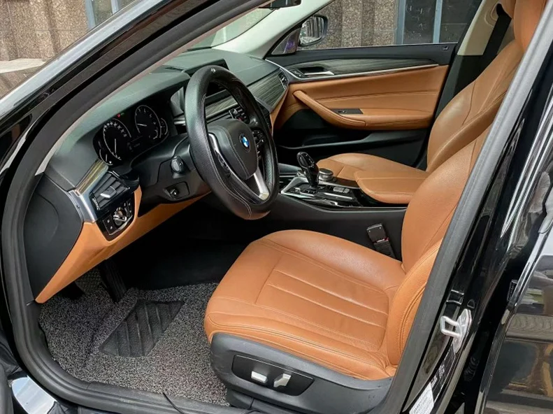 宝马5系 后面外观三