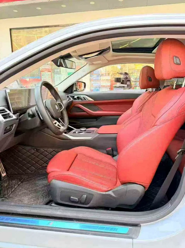 宝马4系 后面外观一