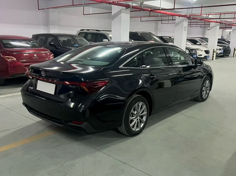 丰田亚洲龙 内饰后排