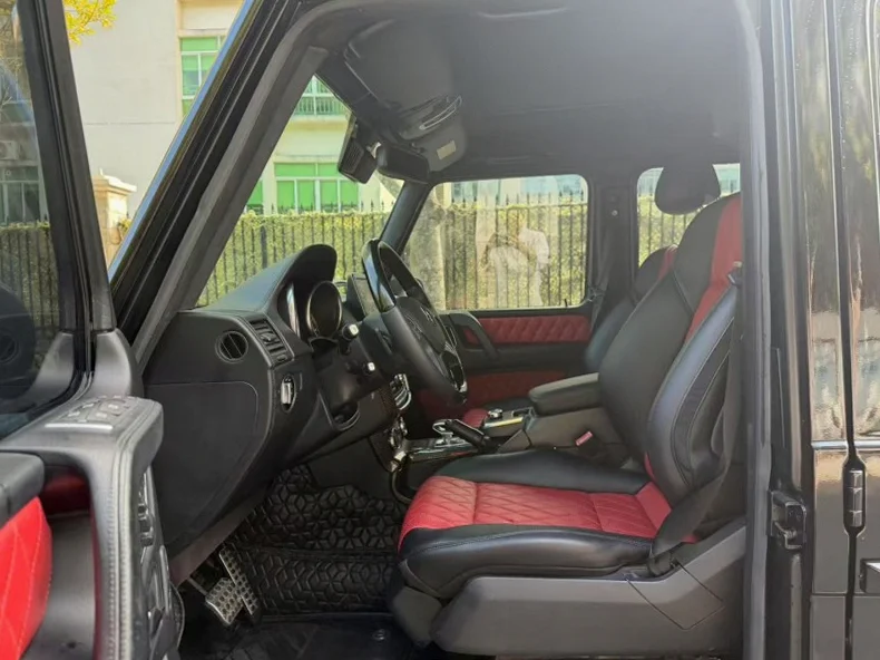 奔驰G 后面外观一