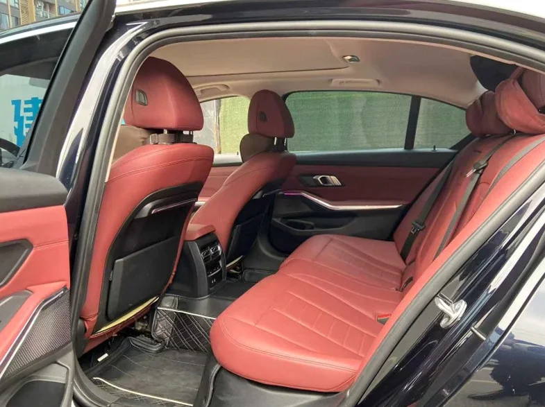 宝马3系 后面外观二