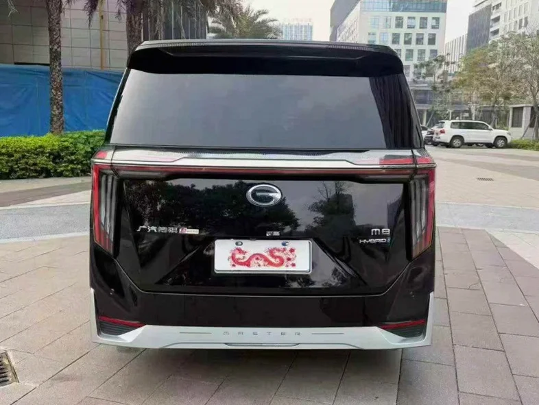 传祺M8 驾驶室