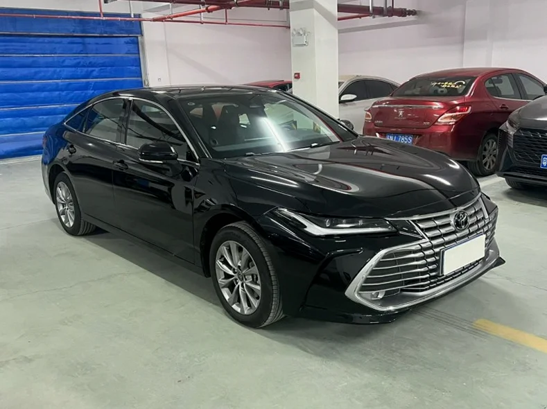 丰田亚洲龙 正面外观三